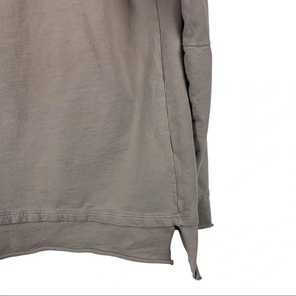 Soft Surroundings Snap Button Raw Hem Long Sleeve Sweatshirt | Gray | Women’s M - Picture 4 of 8